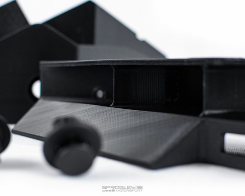 Vauxhall Astra H Mk5 Lower Arm Brake Cooling Ducts - SRI, VXR, GSI, XP2 - Picture 2 of 9