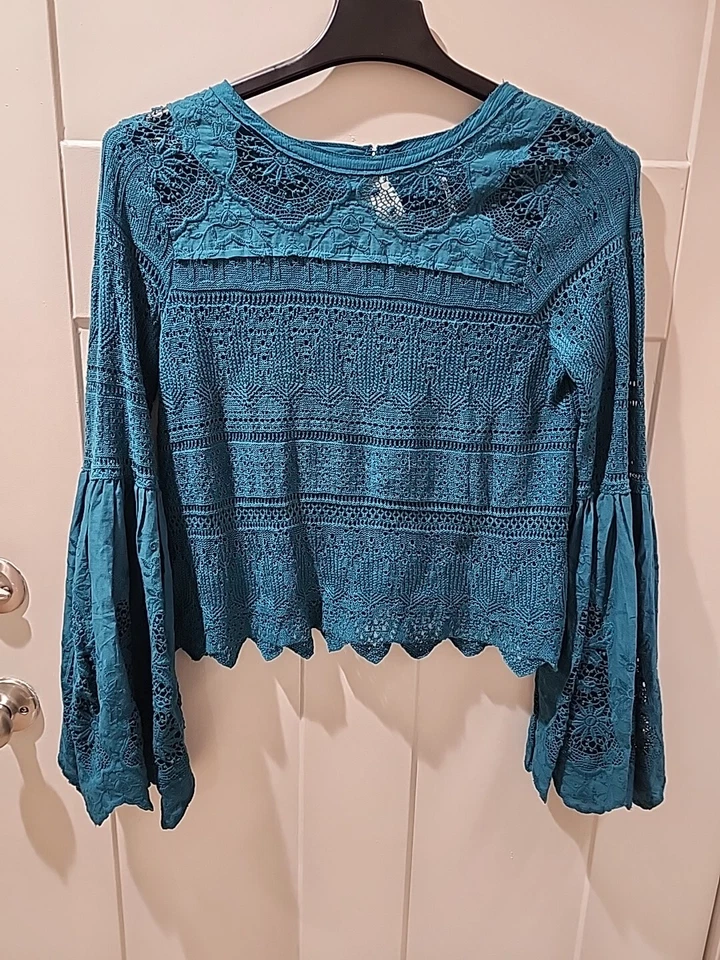 Free People Once Upon A Time Lace Crochet Bell Sleeve Top Size Small Teal 