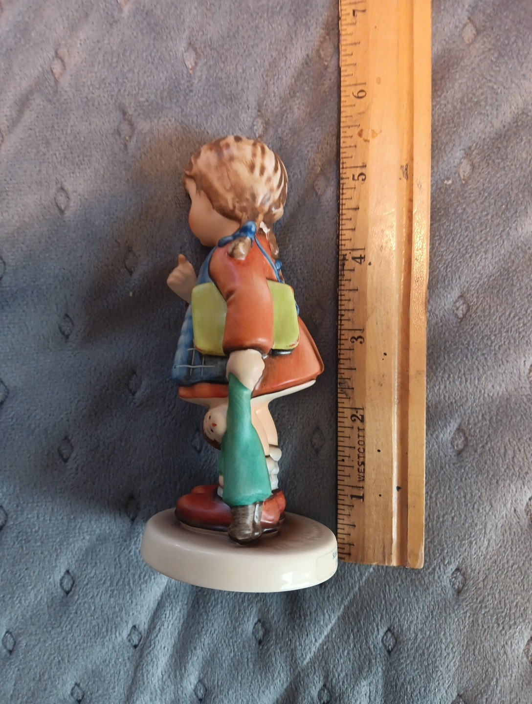 Goebel Hummel #486 “I Wonder” Club Exclusive Edition 1990/91 5.25" Tall Ex-Cond