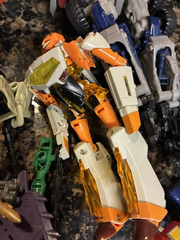 Lot of Hasbro Transformers for Parts Or Repair - Image 4 of 4