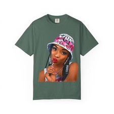 Boss Lady lettering T-shirt | Woman with bucket hat lollipop art