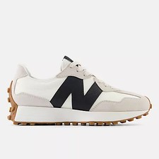 Imagen de SALE! NewBalance Women's 327 MOONBEAM with BLACK