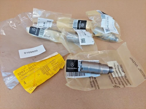 Mercedes Sprinter W906 Fuel Injector Sleeve Nozzle Set A9060170488 06-18 Genuine