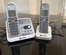 AT&T EL52260 2-Handset Cordless Phone System w/ Ans Machine – Tested & Working