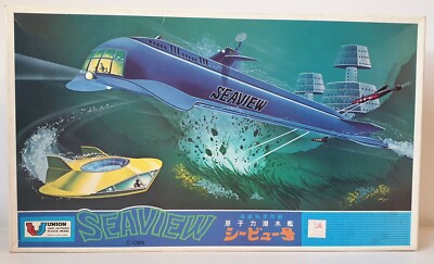 VOYAGE TO THE BOTTOM OF THE SEA: SEAVIEW & FLYING SUB UNION MODEL KIT (MN) 2