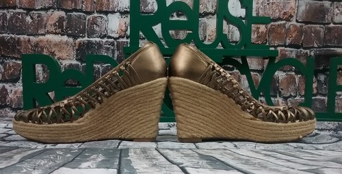 Steve Madden "ERICA" Womens 7 Gold Metallic Peep Toe Wedge Heels - Picture 3 of 9