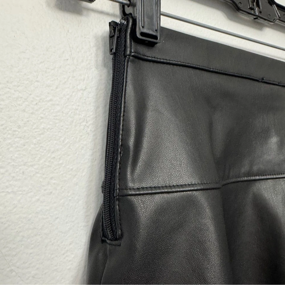 Crewcuts J.Crew Faux Black Leather Skirt size Zip Size 6 - Image 3 of 4