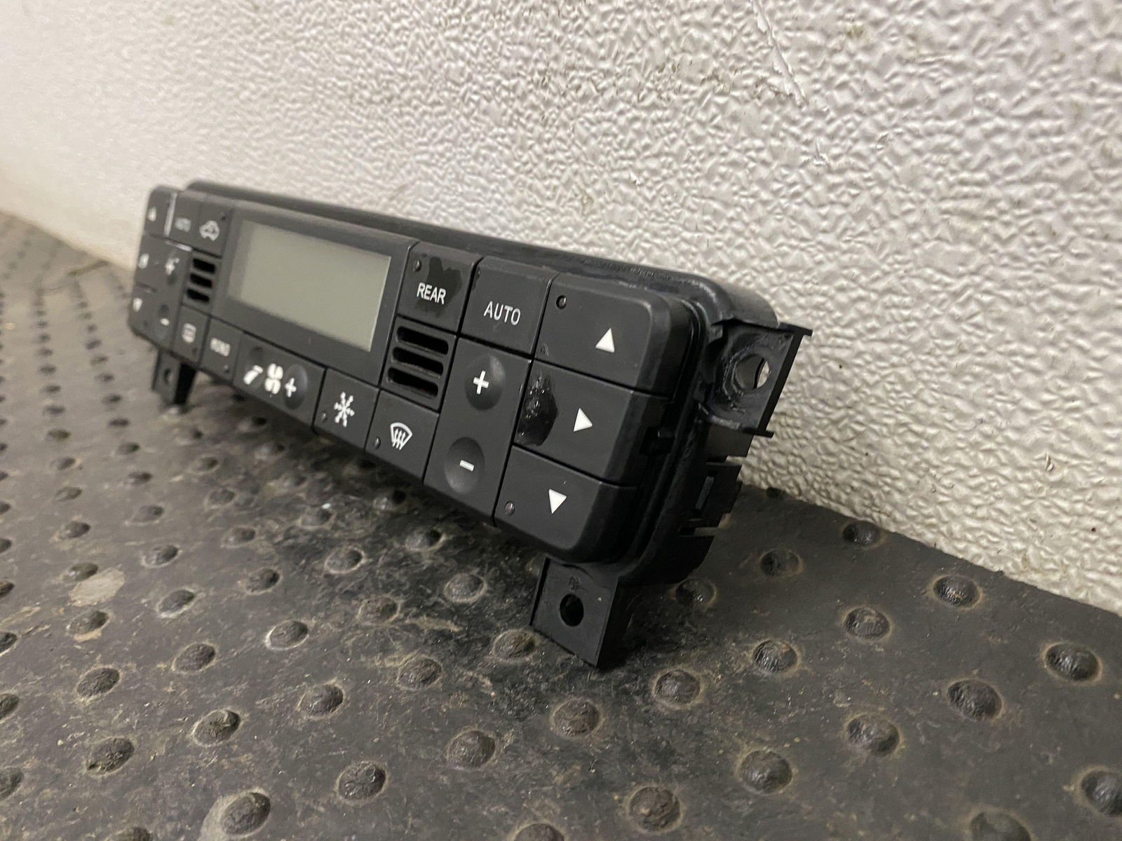 08-19 MASERATI GRANTURISMO A/C HEATER TEMPERATURE CLIMATE CONTROL PANEL SWITCH