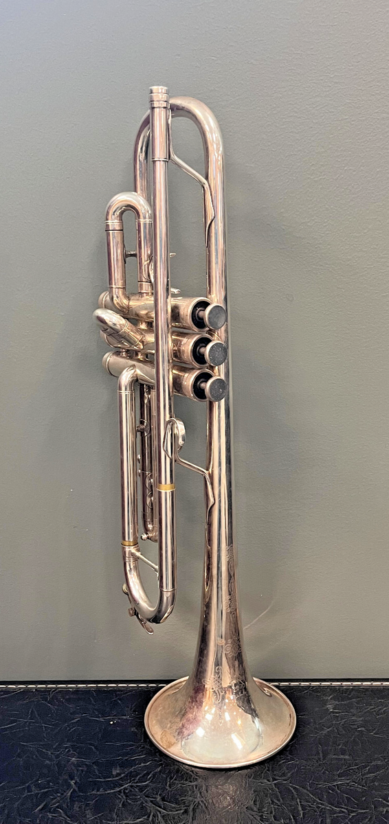 King Legend Bb Trumpet Model 2070 Silver | 1990s