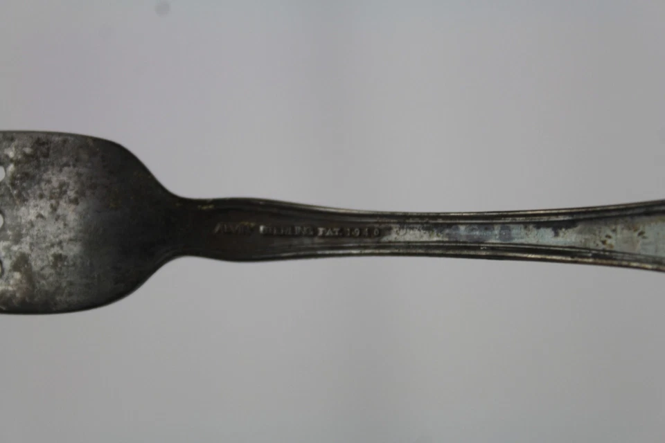 Horquilla de plata esterlina Alvin 1940 patrón Chateau Rose 7-1/4" sin monograma Foto 3 de 4