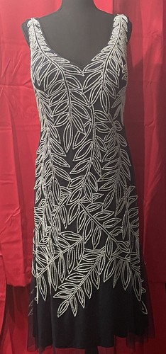 JS Collections Women's Sleeveless V-Neck with Large Pearl Leaf Beading Navy 10 - Picture 3 of 22