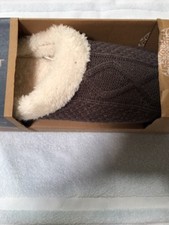 Brand New Small Medium Women's Ultra Soft Memory Foam Slippers