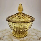 Vtg 'Fairfield' Amber Honey Glass Candy Dish Footed w/Finial Lid. Anchor Hocking