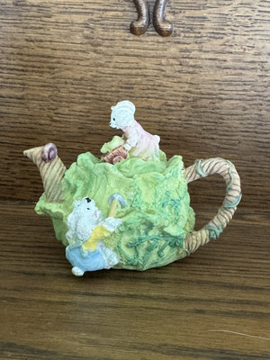 Bunny Gardens Collection/Easter Bunny Teapot /Bunny Figurine/Reversible Top