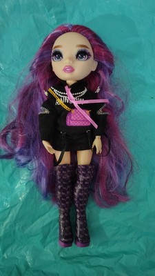 Emi Vanda Rainbow High Fashion Doll