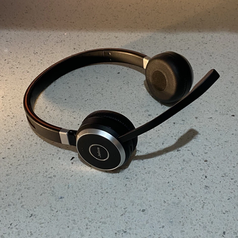 Jabra Evolve 65 UC Stereo Wireless Headset Brand New Unopened - Black - Image 2 of 4