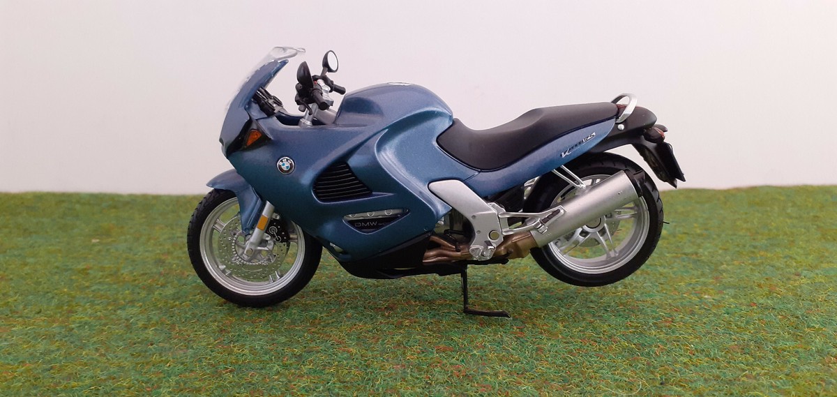 moto BMW K 1200 RS bleu au 1/18 d MINICHAMPS 80439421523