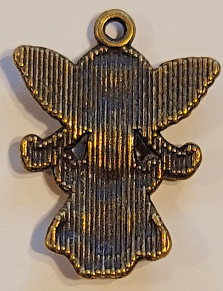 Lote de 10 piezas Dijes de metal Corazón de ángel Colgante Antiguo Latón Chapado Fabricación de joyas Foto 4 de 4