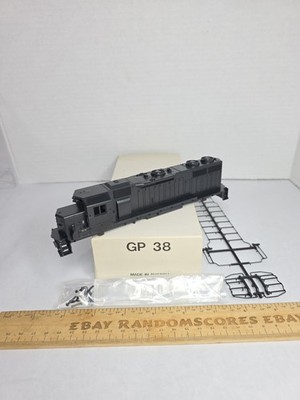 Shell Only* Atlas HO Scale GP38 Diesel Locomotive Undecorated LN Austria Roco(7)
