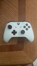 Microsoft 1708 Xbox One Controller - White right analog stick drift