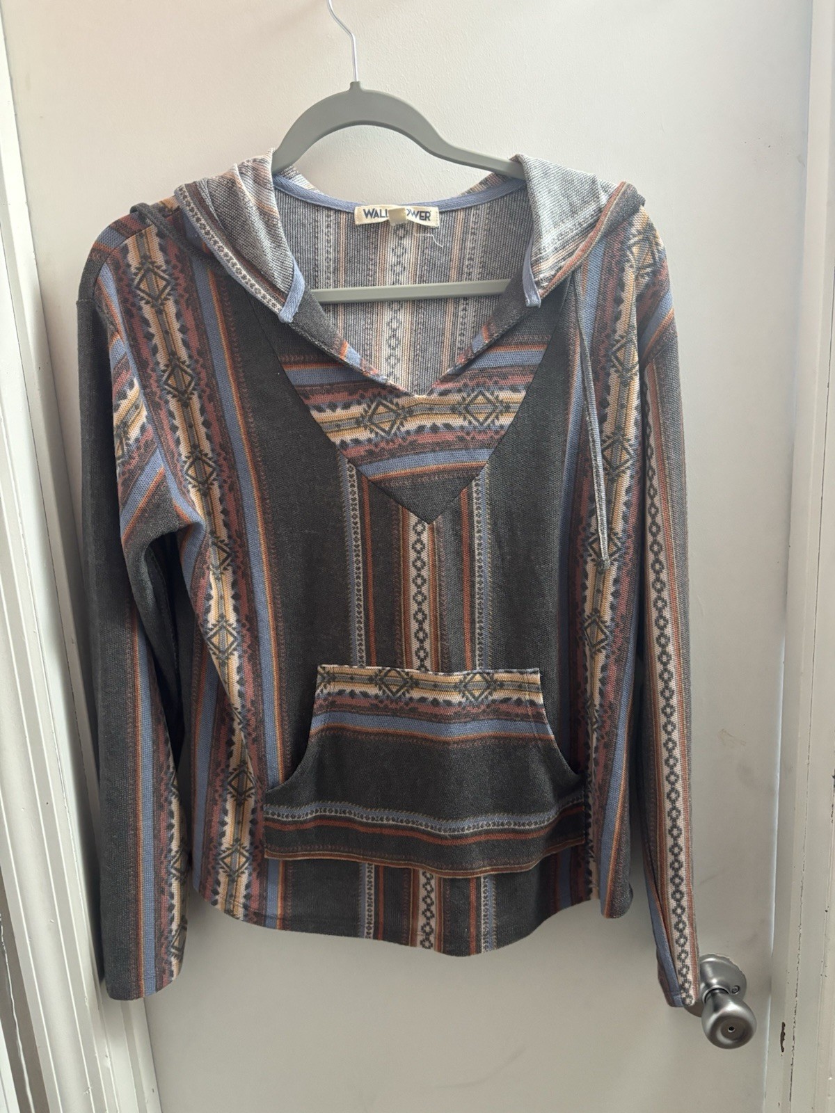 Wallflower Women’s Medium Aztec Pattern Pullover … - image 1