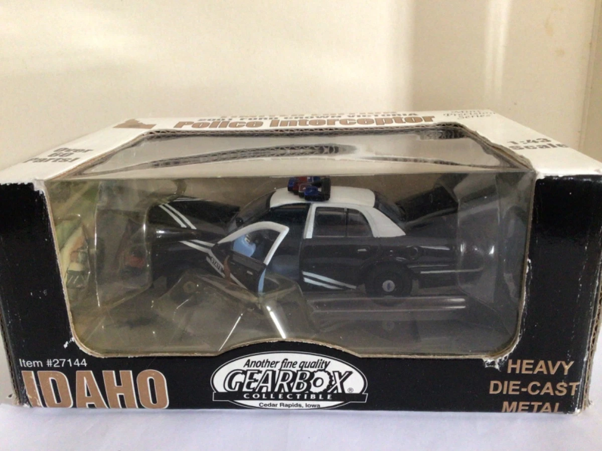 Miniature 1/43 Ford Crown Victoria – Police State Interceptor (Gearbox)