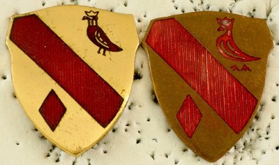 PAIR 19th Field Artillery Bn Crest DI/DUI Pinback/CB Assmann/NHM-F VARIATIONS