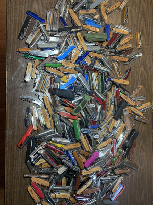 Tsa Confiscated Pocket Knives/multitools Lot