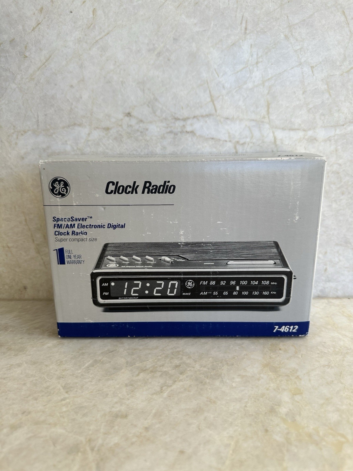 Vintage NEW GE 7-4612 Spacesaver Compact AM/FM Digital Clock Radio