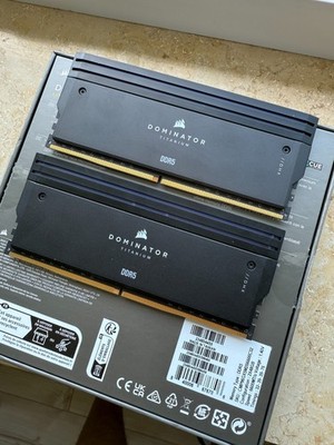 Corsair Dominator Titanium RGB schwarz 96GB Kit (2x48GB), DDR5-6600, CL32