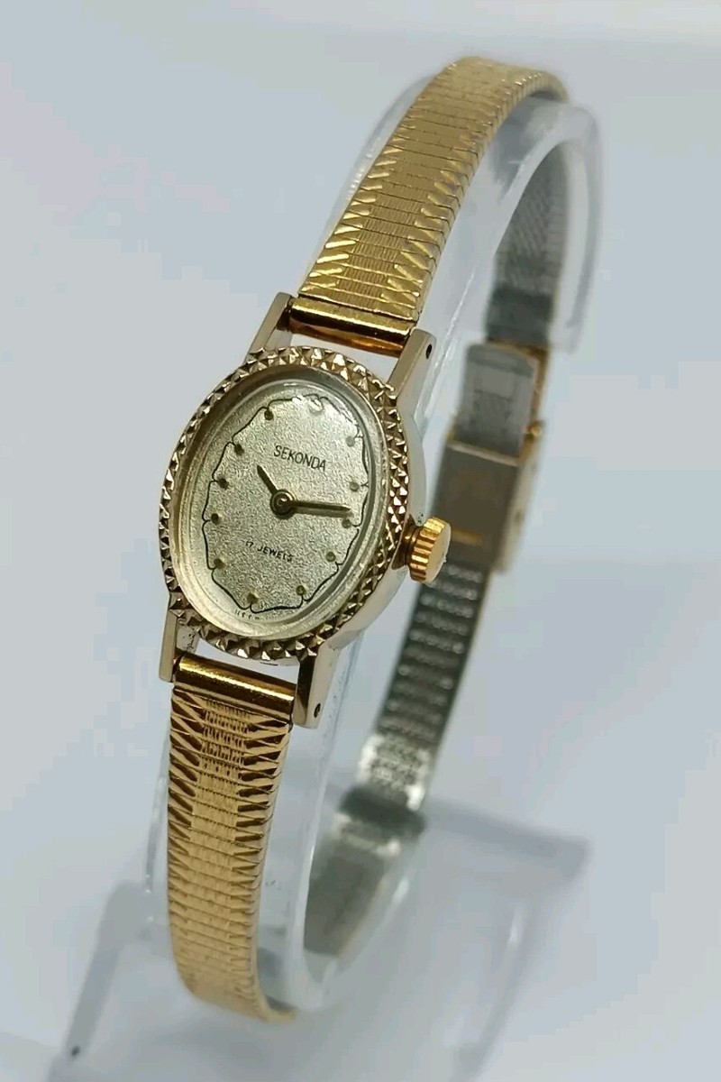Vintage Watch SEKONDA Beautiful 17 Jewels Mechanical Womens Wristwatch USSR  1970