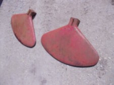 Farmall 350 300 Sh 450 Ih Tractor Nice Original Matched Set Of Clamshell Fenders