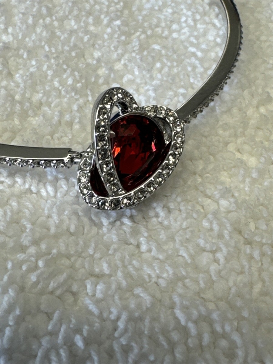 Swarovski Red Scarlet Necklace and Bracelet Set 5463761 | eBay
