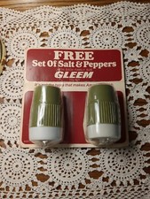VINTAGE Gleem Advertisement Plastic Green White Salt & Pepper Shakers Sealed