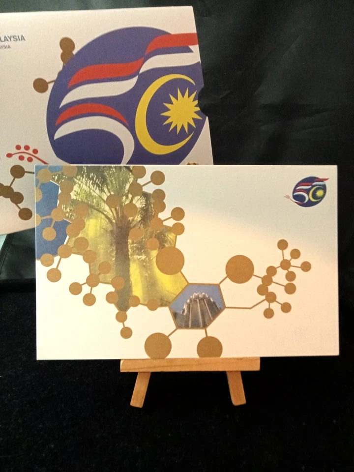 RM50 Malaysia 50th Anniversary of Independence with folder Low serial number UNC - Image 2 of 4