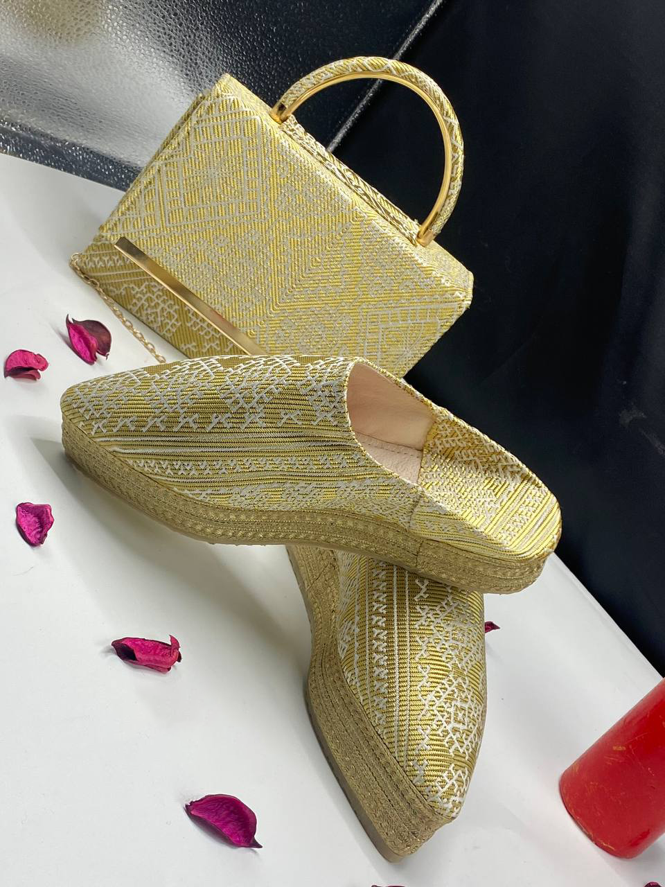 PANTOFOLA D’ORO borsa e pantofole babouche marocchine fatte a mano tradizionali berbere da donna