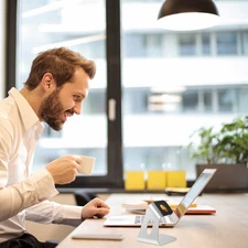 Adjustable Watch Holder Smartwatch Charging Station Stand Creative Charge