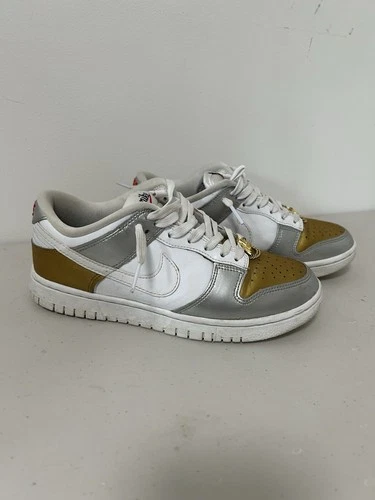 Nike Dunk Low SE Heirloom Gold Silver Chain Sneakers Shoes 6.5 Womens DH4403-700
