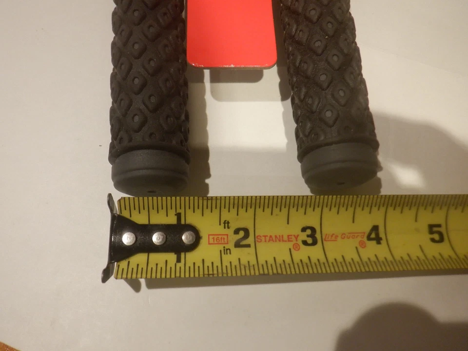 Empuñaduras cuadradas CHARGE goma suave Kraton empuñaduras ligeras para bicicleta NUEVO Foto 4 de 4