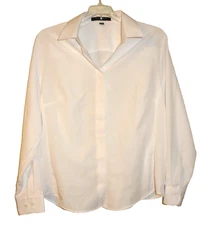 DESIGN COLLECTIVE by Cintas White Button Front Shirt Blouse. Women’s Size 2X.