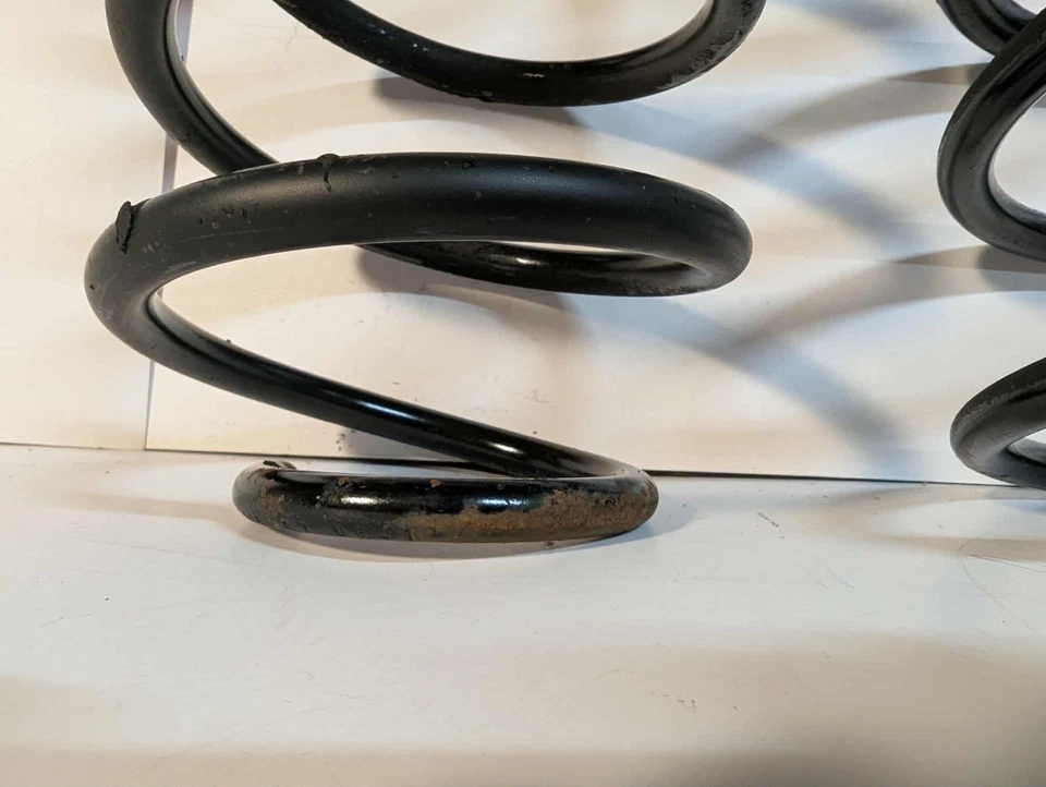 Volvo 850 S70 V70 1994-2000 (hasta 2004 C70) par de muelles helicoidales delanteros OEM FWD Foto 4 de 4