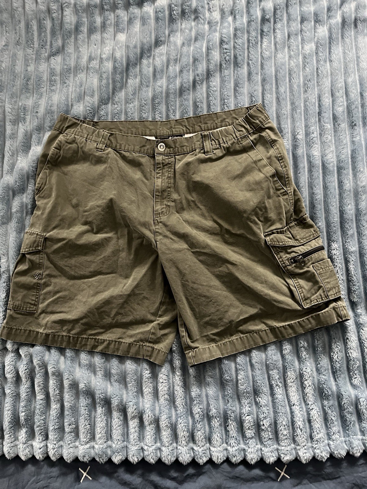 Columbia Men’s Hiking Cargo Shorts Size XL