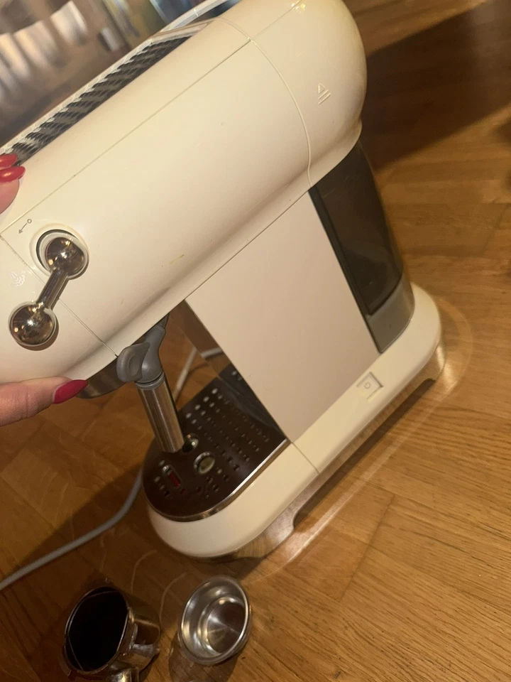 Smeg Macchina per Caffè - Crema, foto 1 di 5