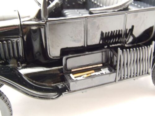 Ford Model T 1925 mit Laurel & Hardy Dick und Doof Figuren Modellauto 1:24 - Bild 5 von 10