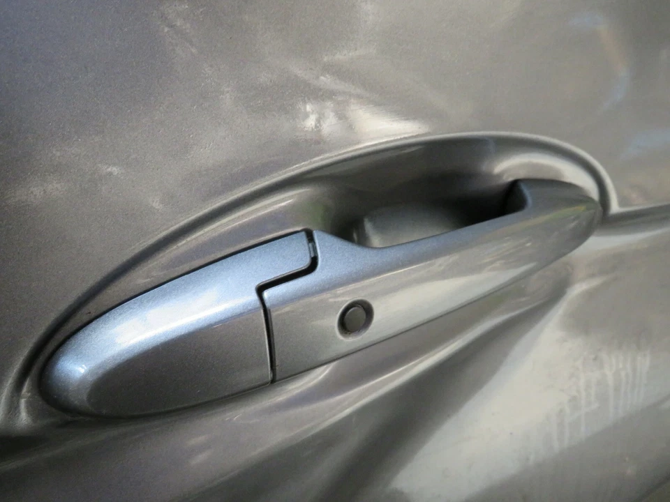 HONDA JAZZ MK4 2015-2019 OSF DRIVER SIDE FRONT KEYLESS ENTRY OUTER DOOR HANDLE  - Image 4 of 4