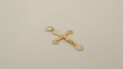 14k Gold Crucifix Pendant - Picture 3 of 5