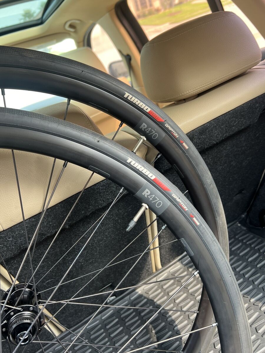 Brand New DT Swiss R470 Wheelset, Tubeless Ready, Disk Brake Brand New DT Swiss R470 Wheelset, Tubeless Ready, Disk Brake