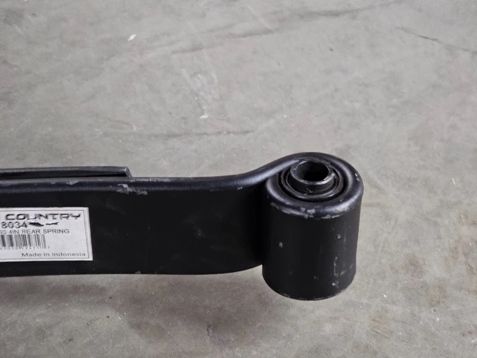 Resorte de hoja trasero Rough Country 8034 elevación de 4" para camioneta Dodge W100 70-89/W200 70-80 Foto 3 de 4