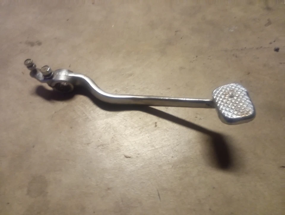 Pedal freno trasero Suzuki GS550E 77-82 Foto 2 de 3