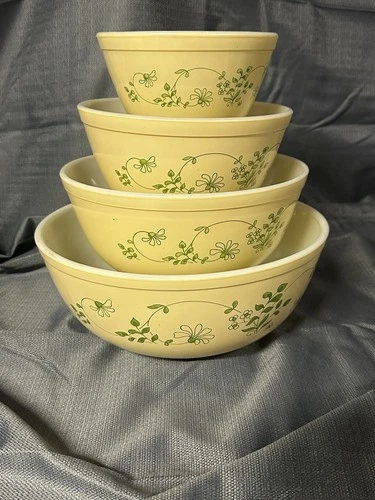 Vintage Pyrex Shenandoah Complete Nesting Mixing Bowl Set 401, 402, 403, 404